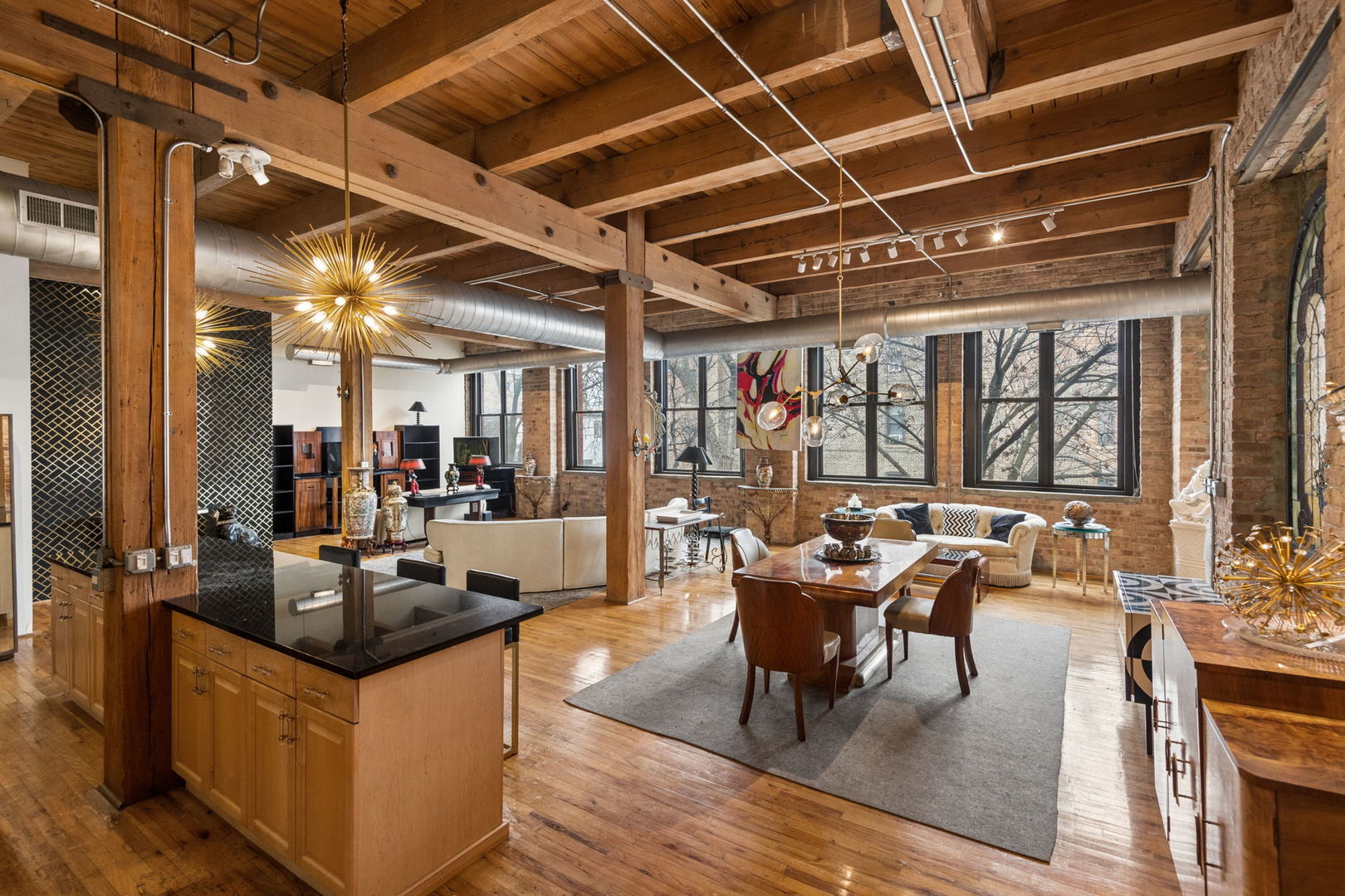 2401 W Ohio Street Unit: 21