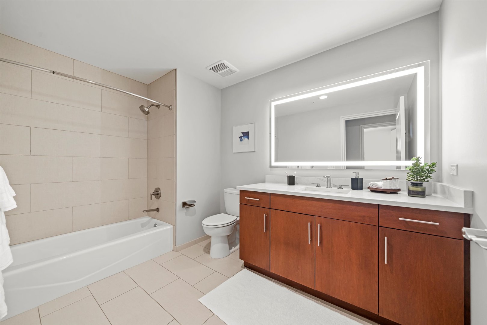 850 N Lake Shore Drive Unit: 508