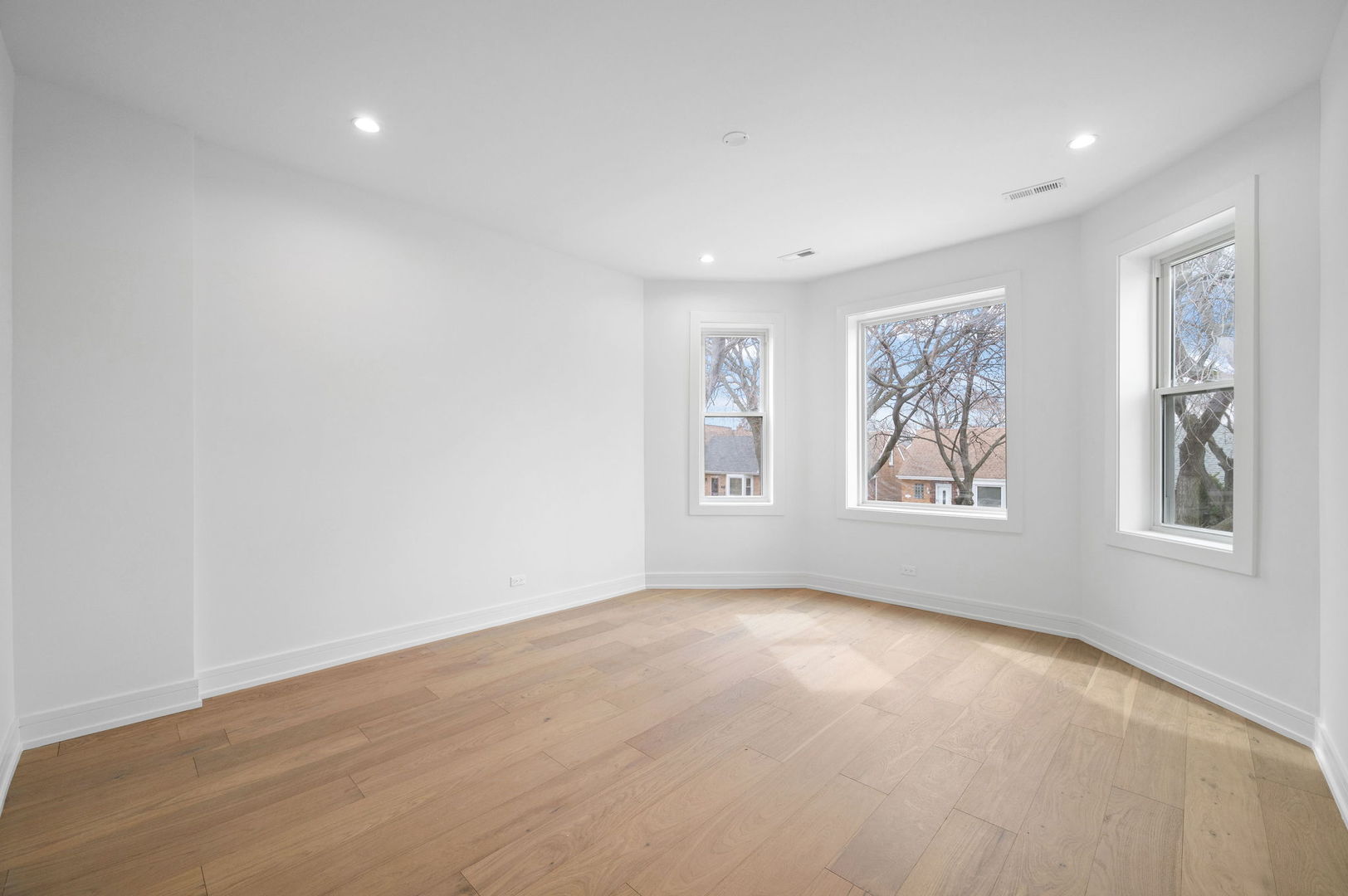 3941 N Spaulding Avenue