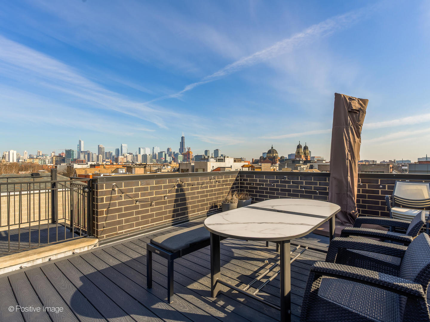 1537 W Pearson Street Unit: 2