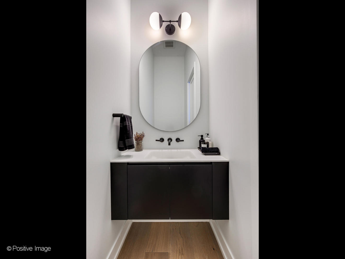 1537 W Pearson Street Unit: 2