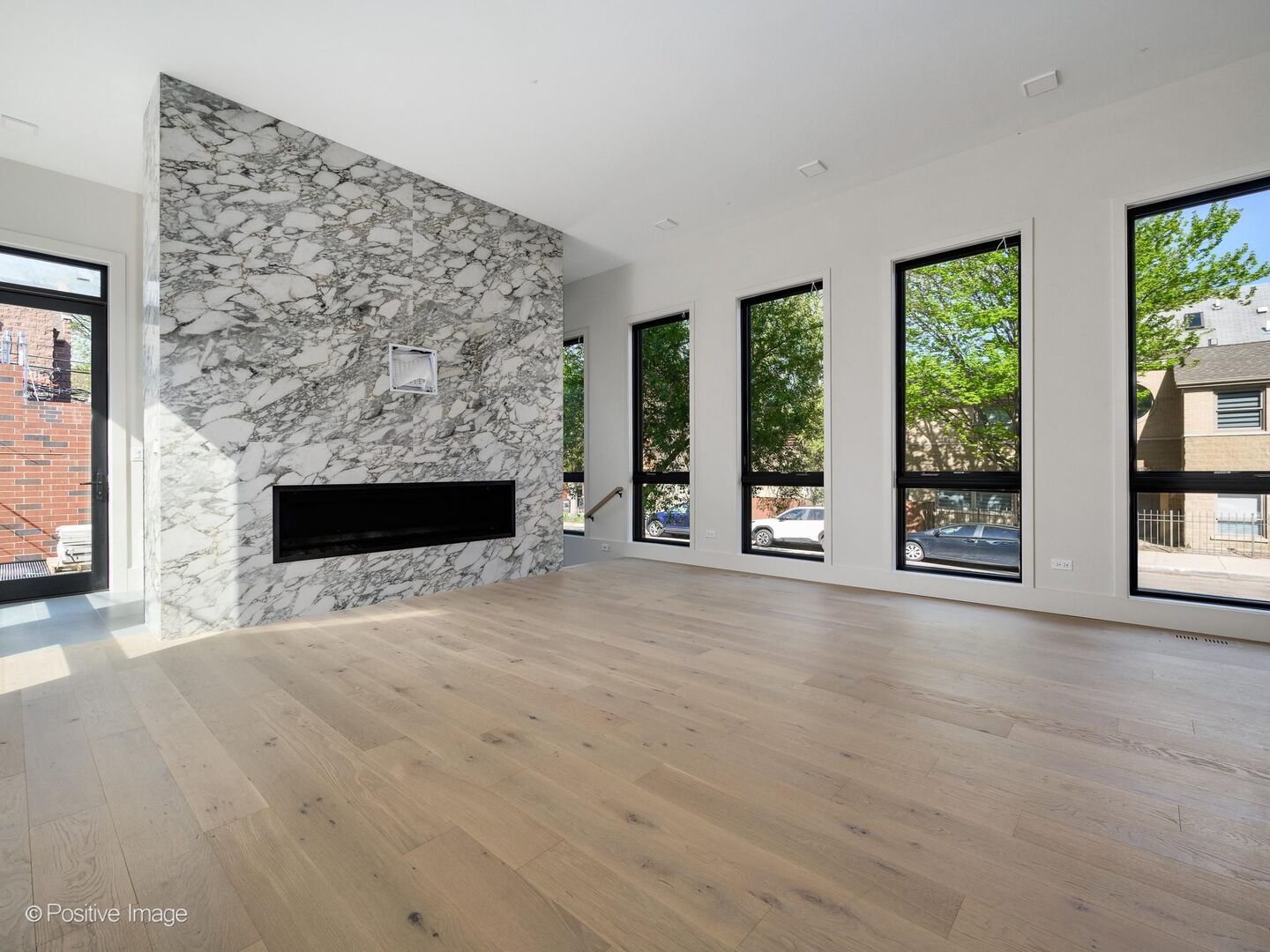 1900 W Cortland Avenue