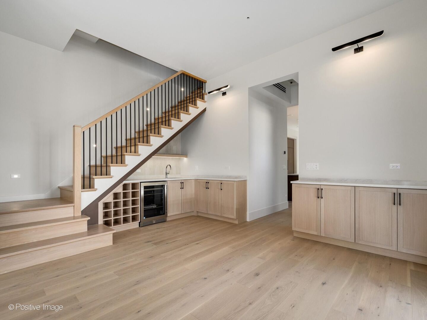 1900 W Cortland Avenue