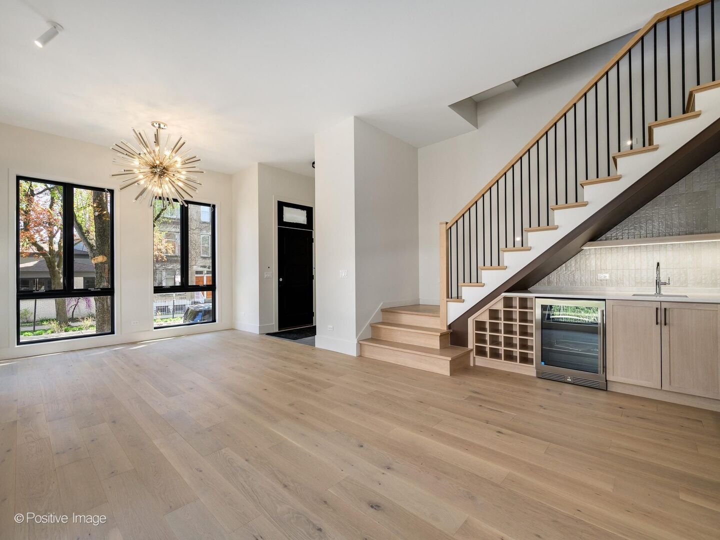 1900 W Cortland Avenue