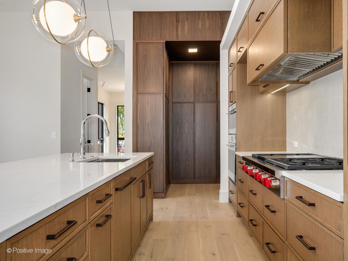 1900 W Cortland Avenue