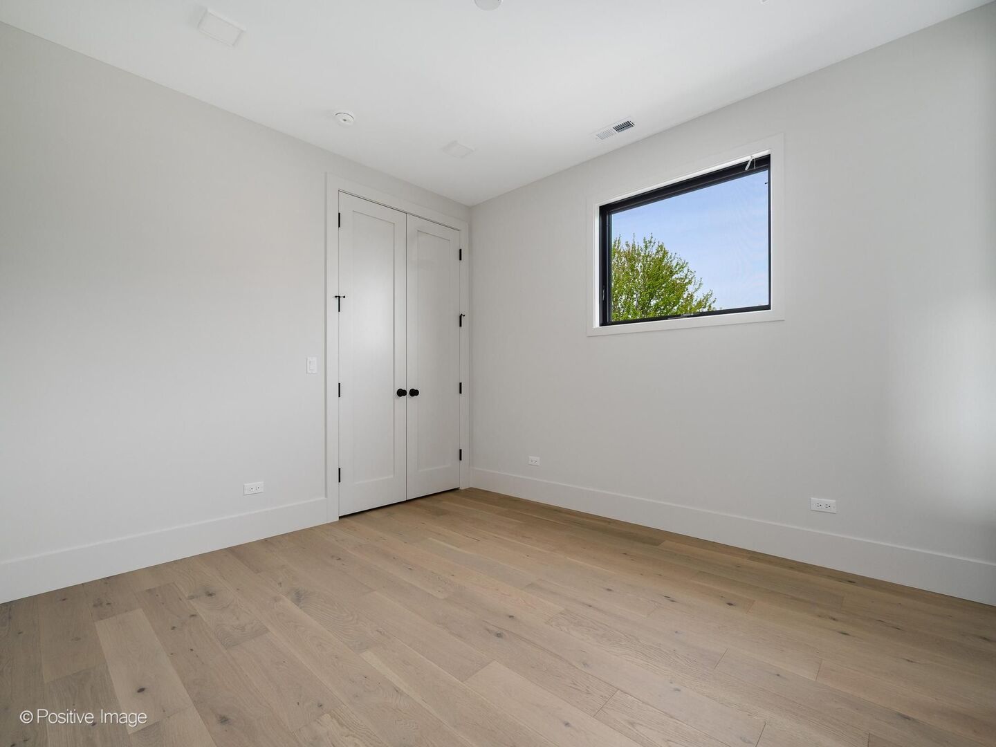 1900 W Cortland Avenue