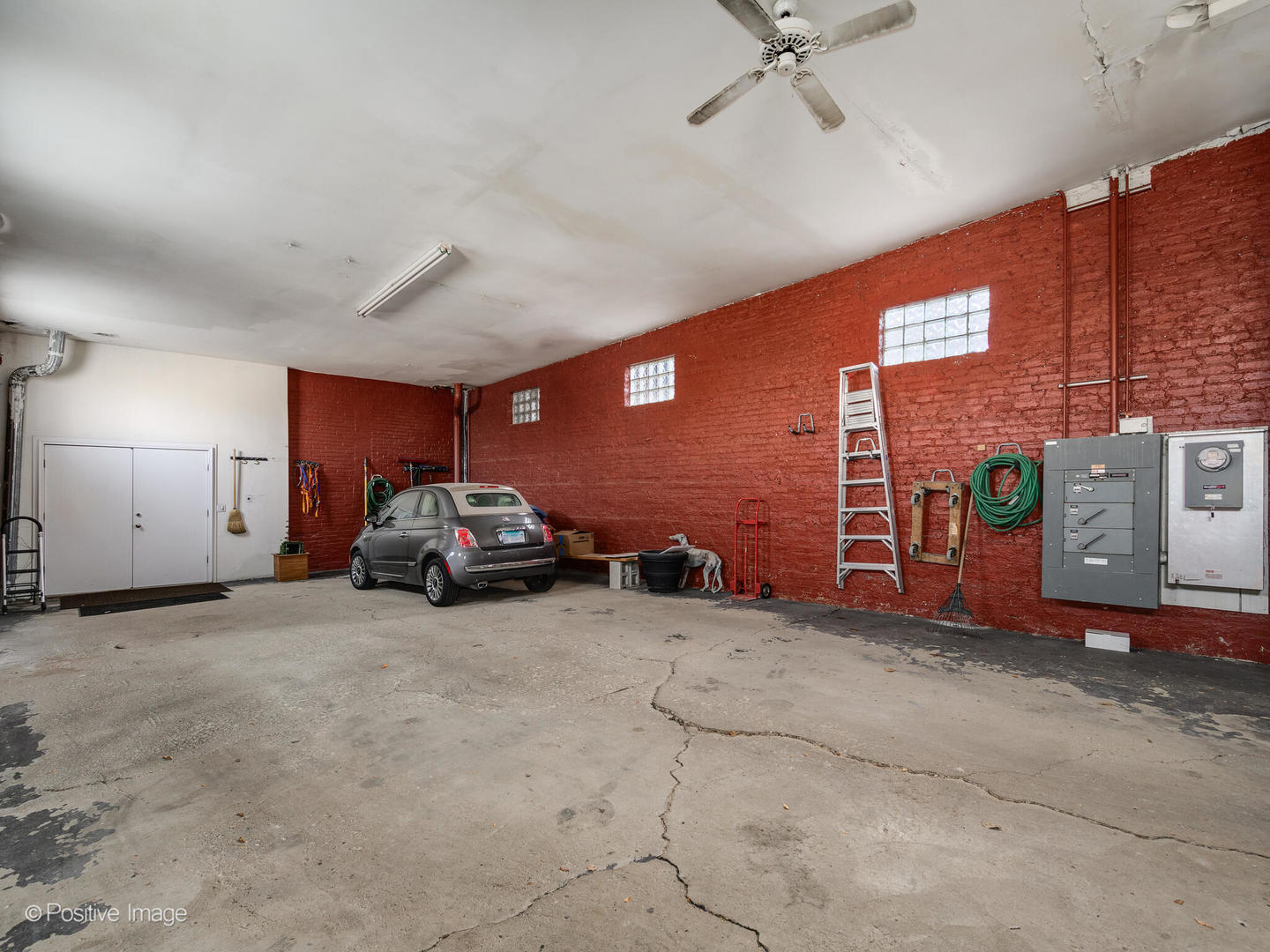 1244 W Chicago Avenue