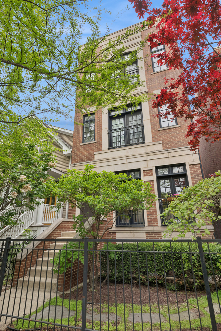 2723 N Dayton Street Unit: 1