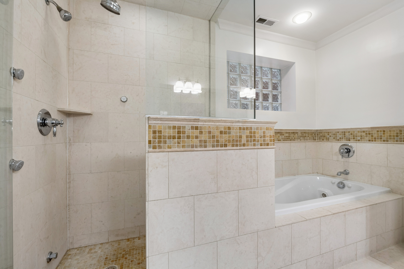 2723 N Dayton Street Unit: 1