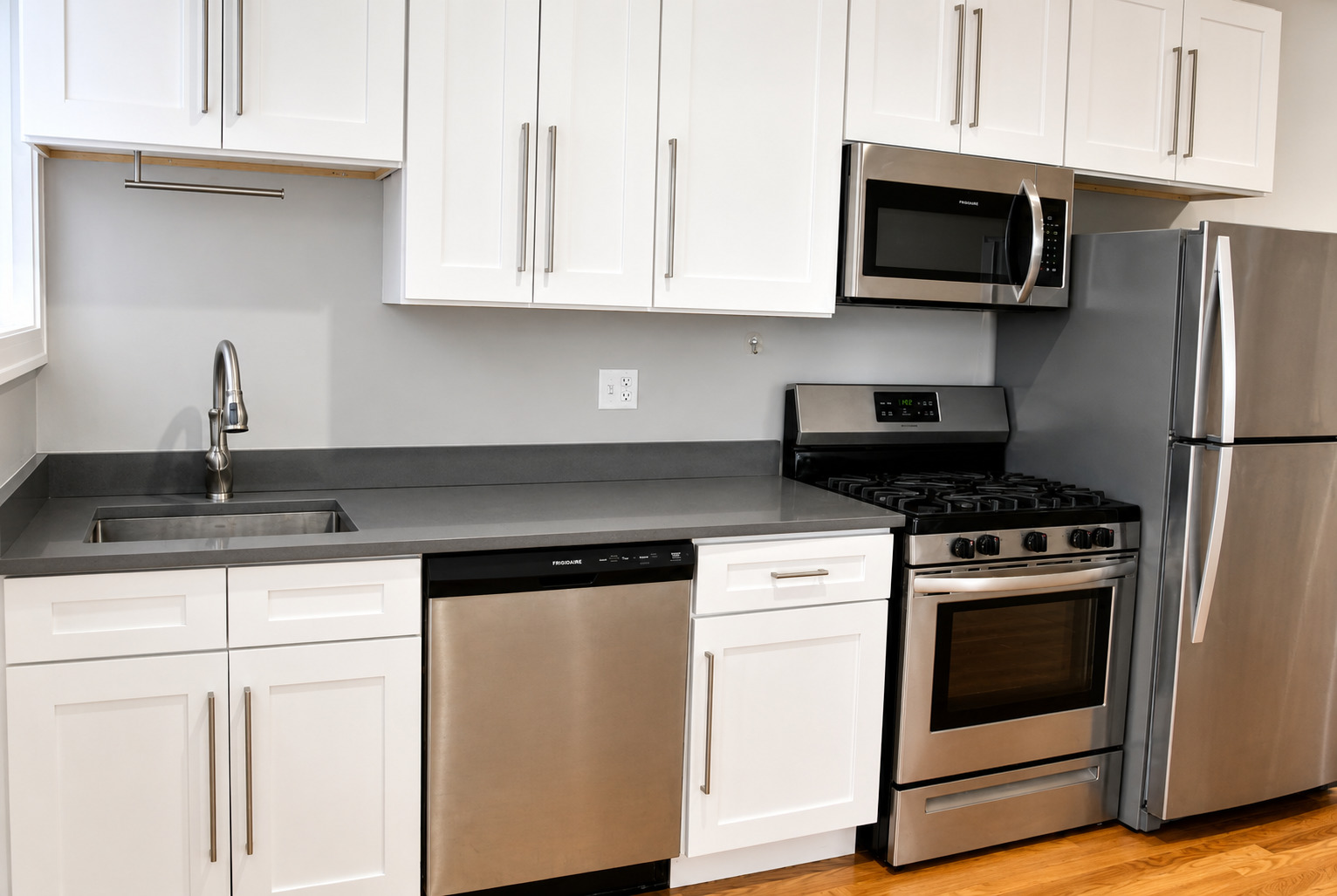 2737 W Evergreen Avenue Unit: 3R