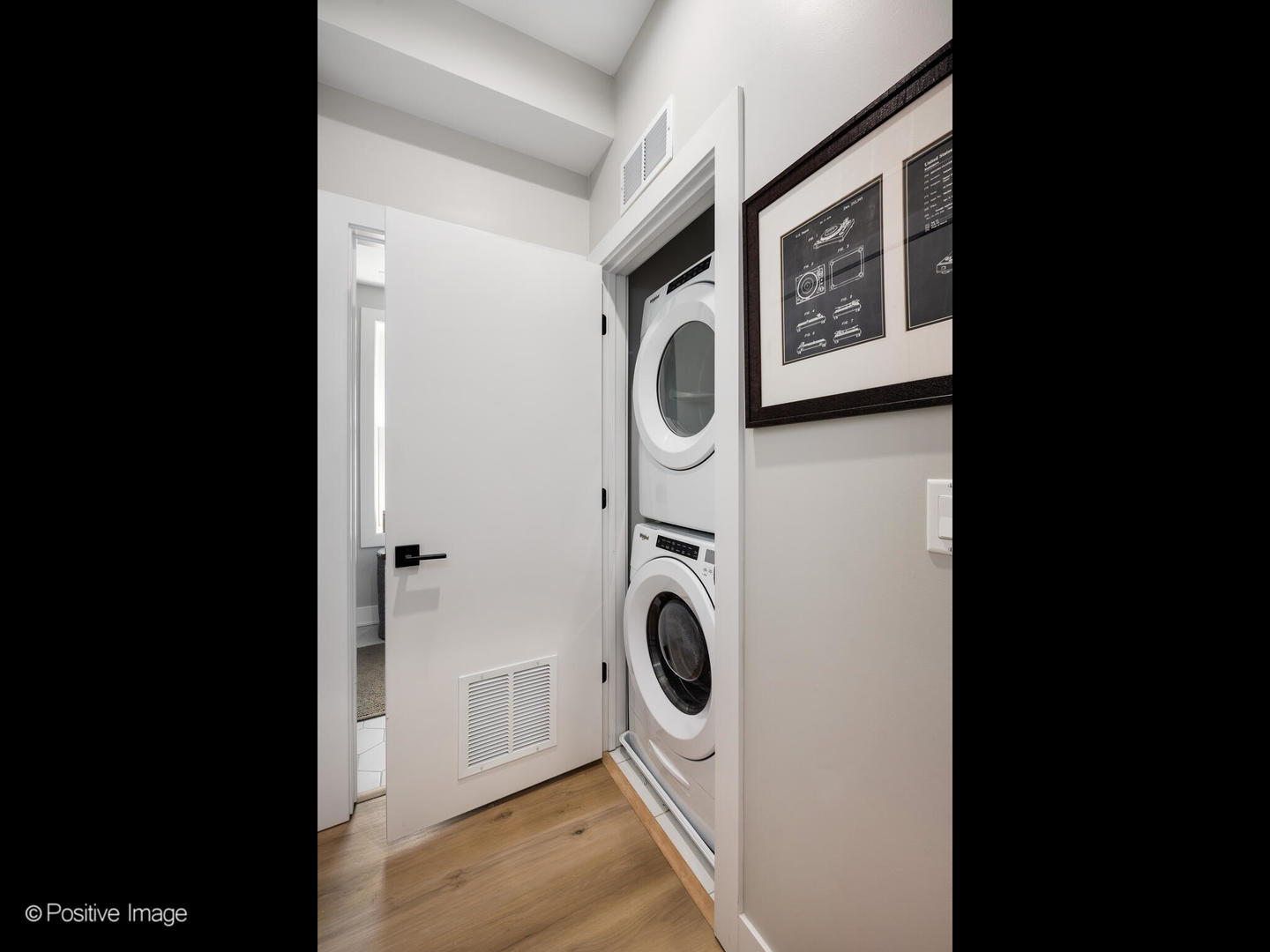 833 N Hoyne Avenue Unit: 2S