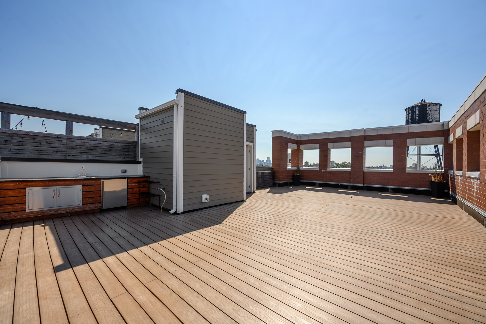 1611 N Hermitage Avenue Unit: 401