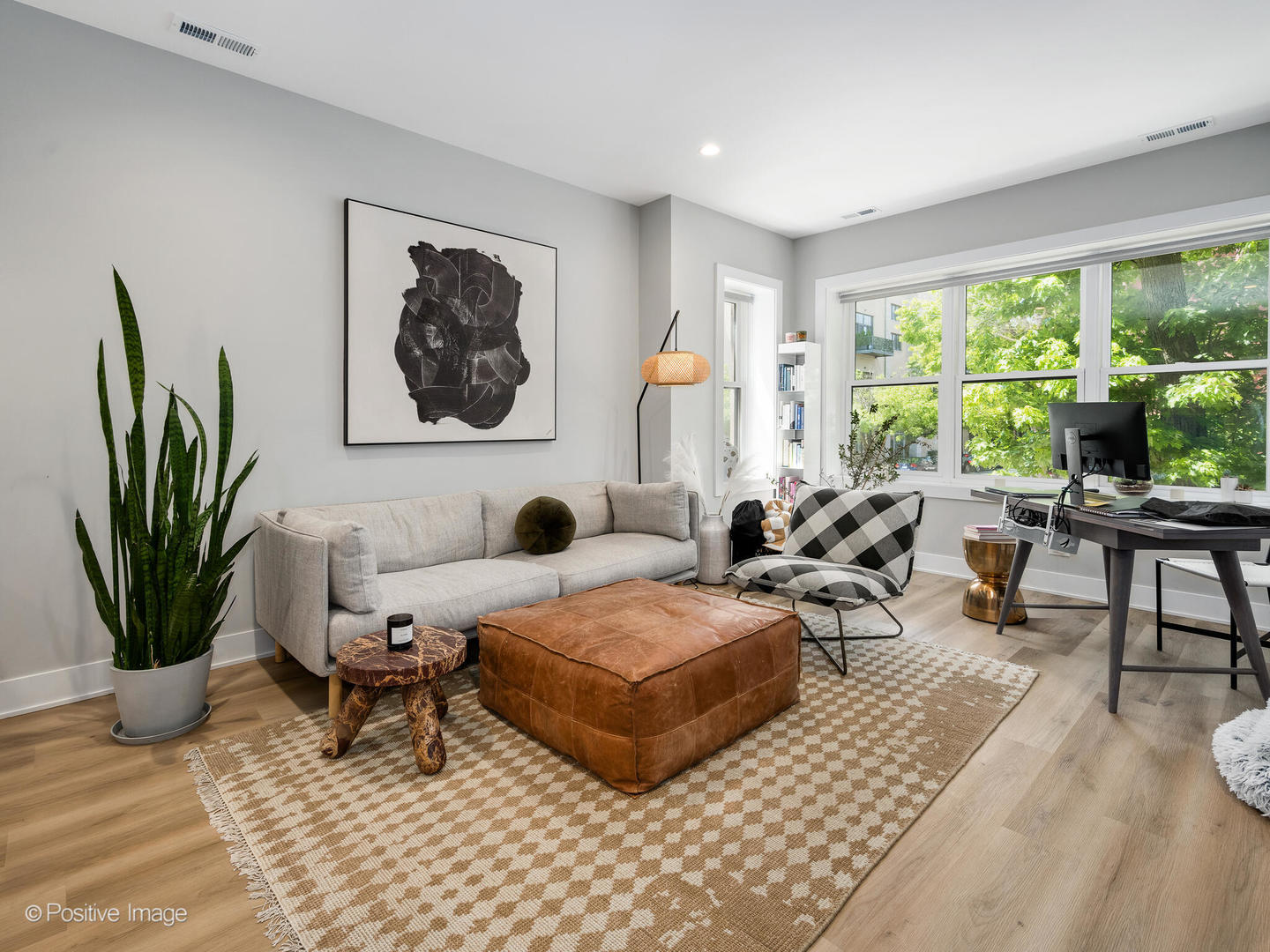 833 N Hoyne Avenue Unit: 2S