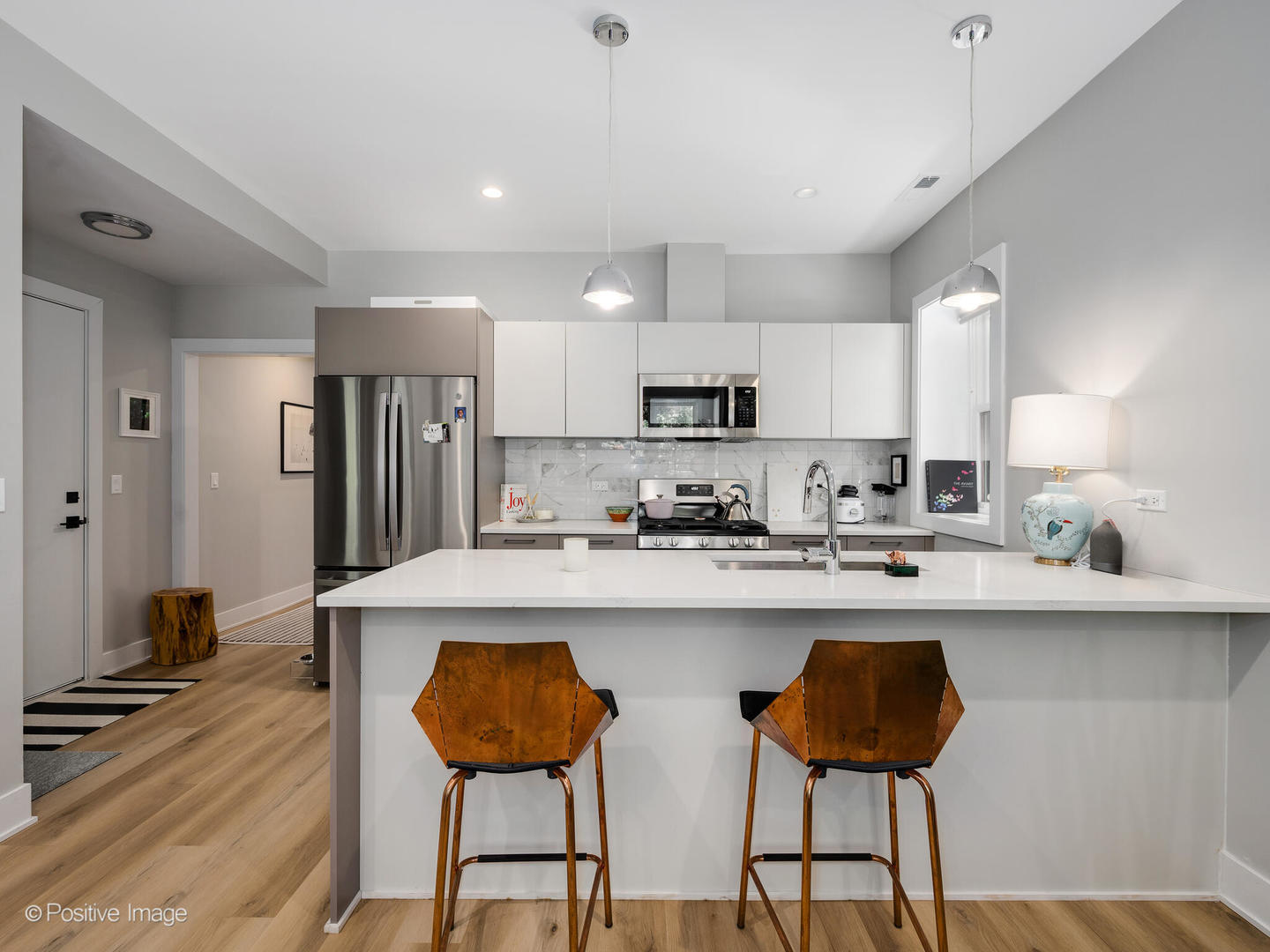 833 N Hoyne Avenue Unit: 2S