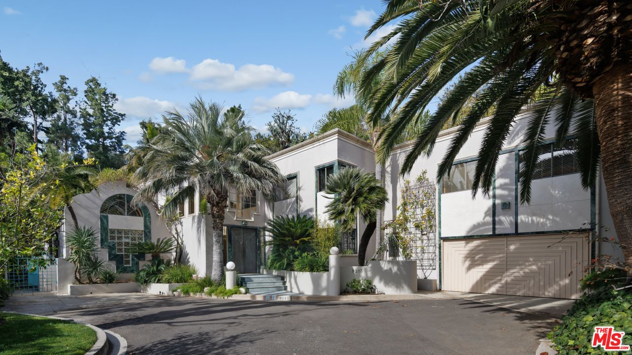 9213 Warbler Pl