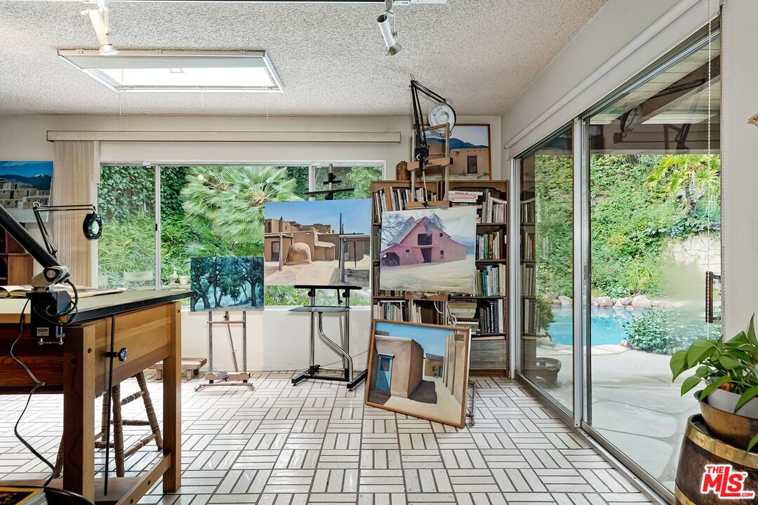 2401 Coldwater Canyon Dr