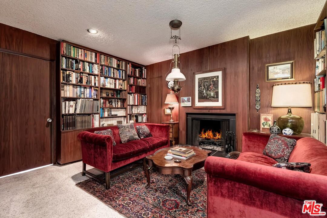 2401 Coldwater Canyon Dr