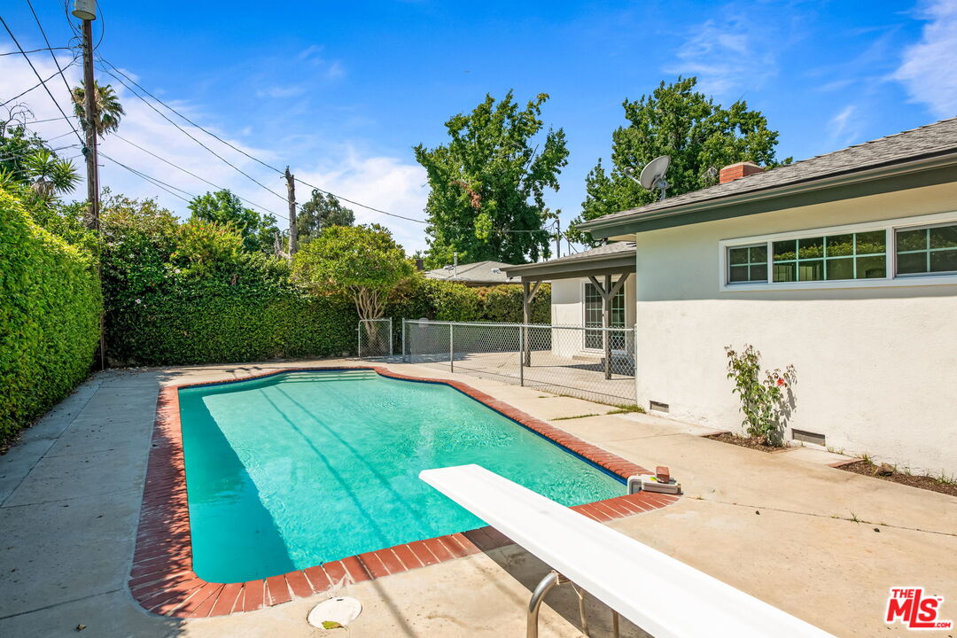 7638 Chisholm Ave