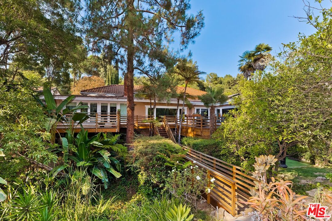 11292 Canton Dr