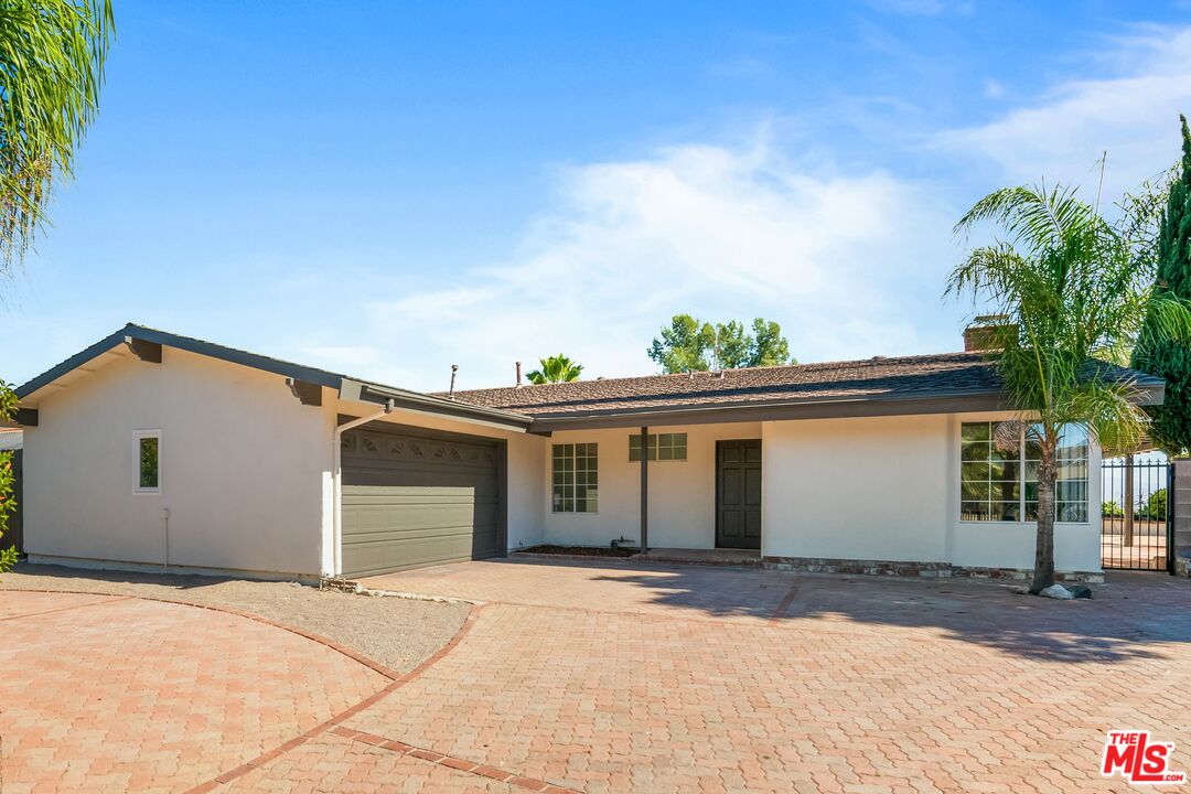 11824 Wish Ave