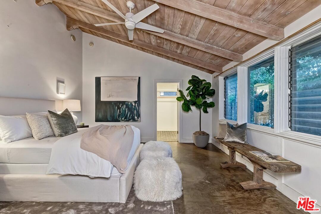 2286 Betty Ln