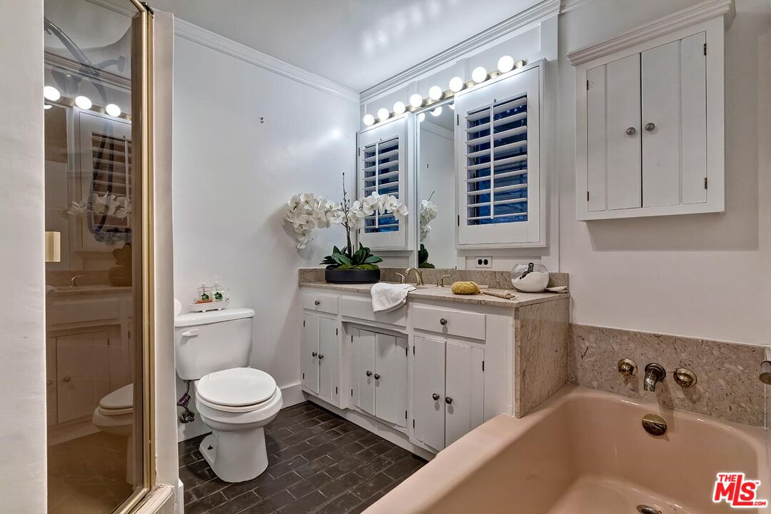 2286 Betty Ln