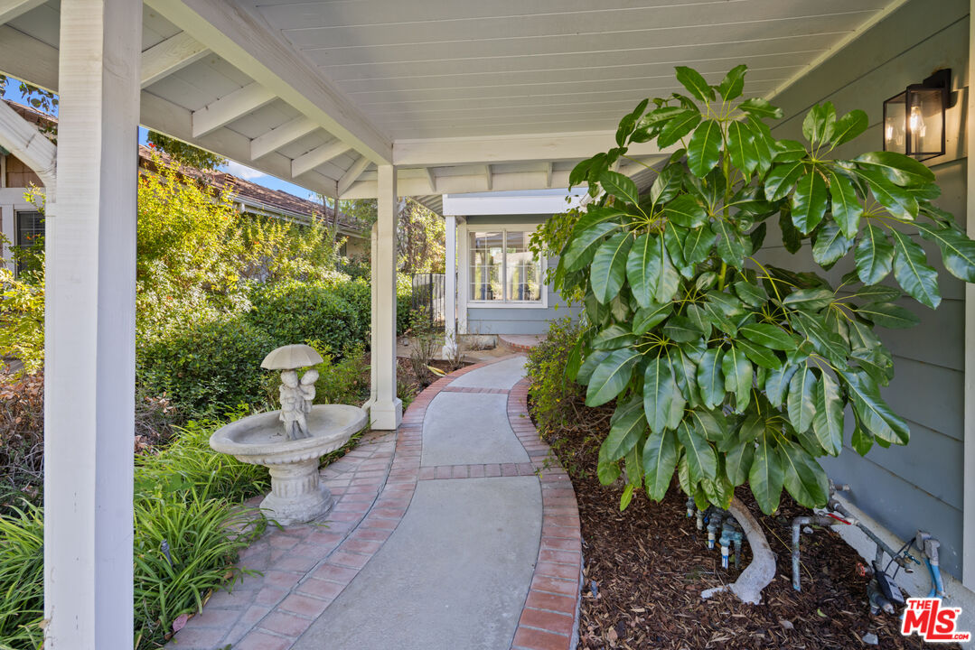 23232 W Vail Dr