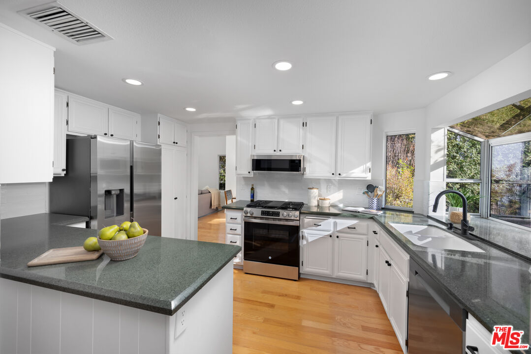 23232 W Vail Dr