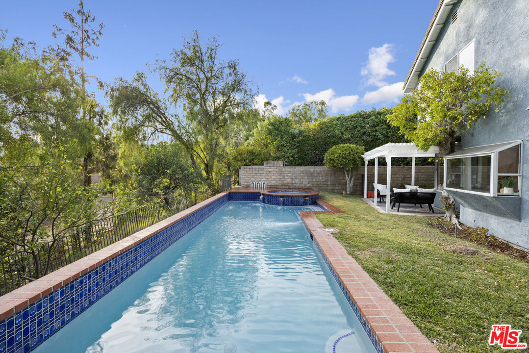 23232 W Vail Dr