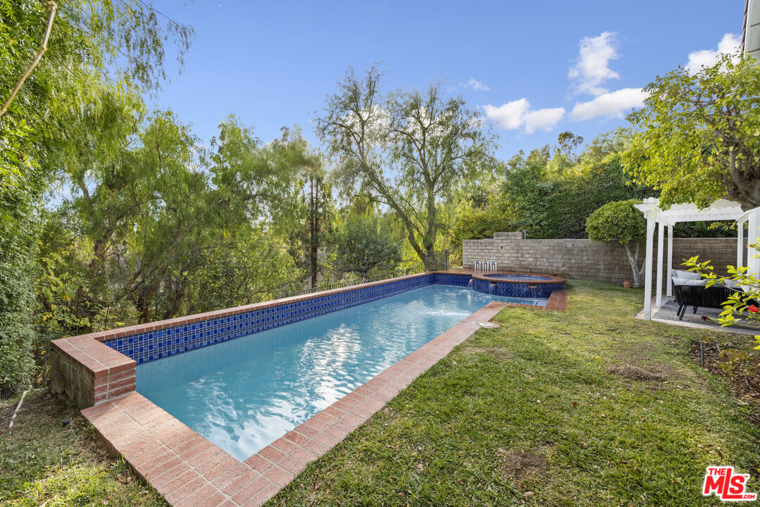23232 W Vail Dr