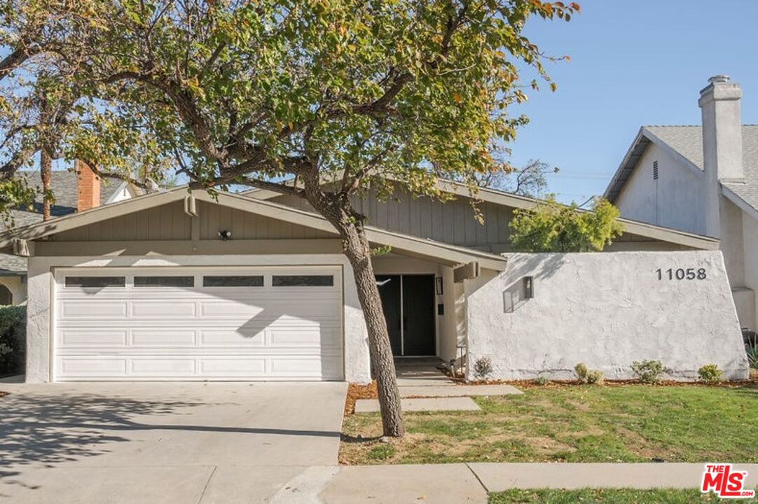 11058 Enfield Ave