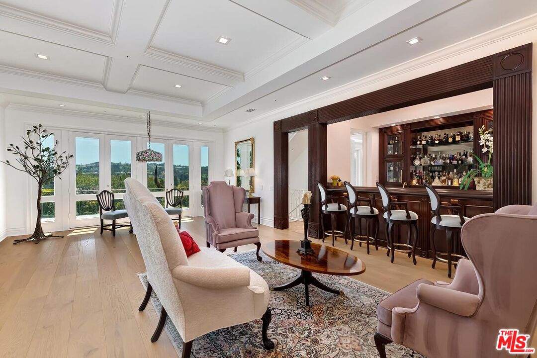 2327 Weybridge Ln