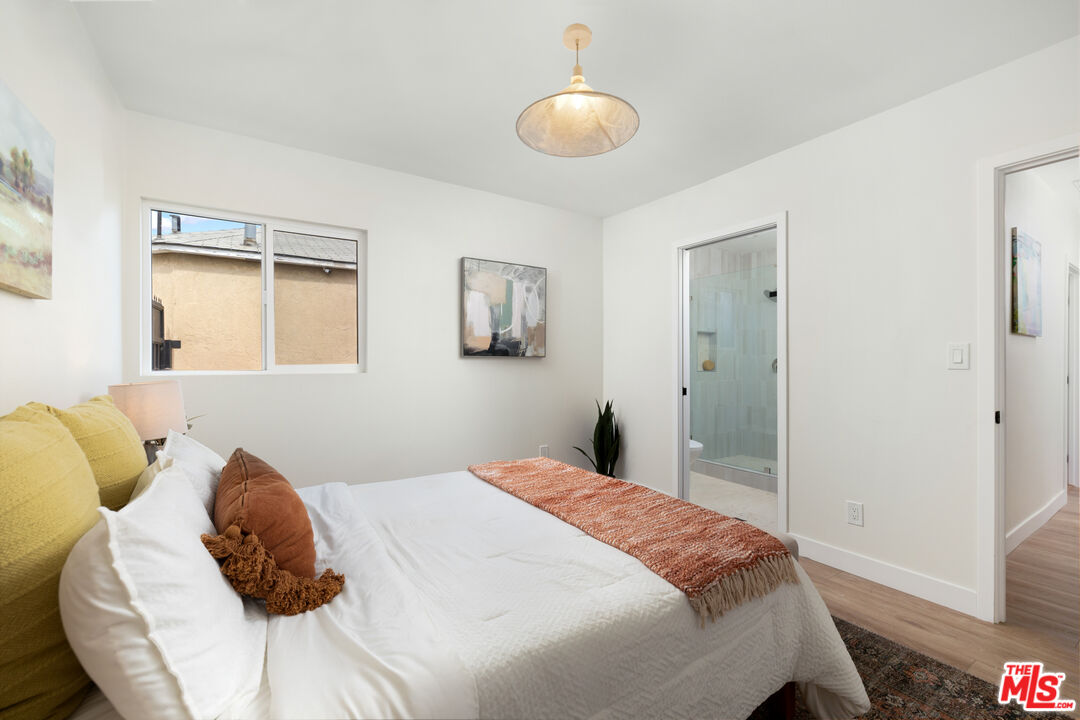4053 Huron Ave
