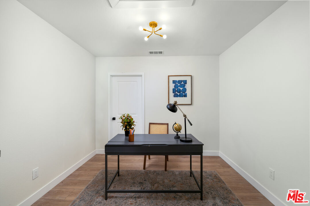 4053 Huron Ave