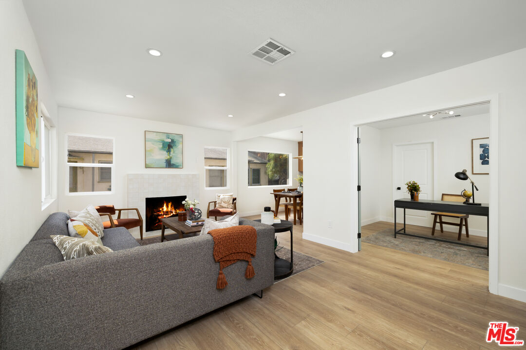 4053 Huron Ave