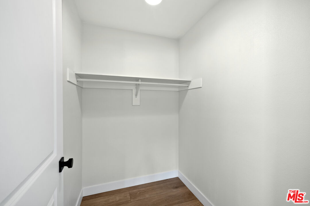 4053 Huron Ave