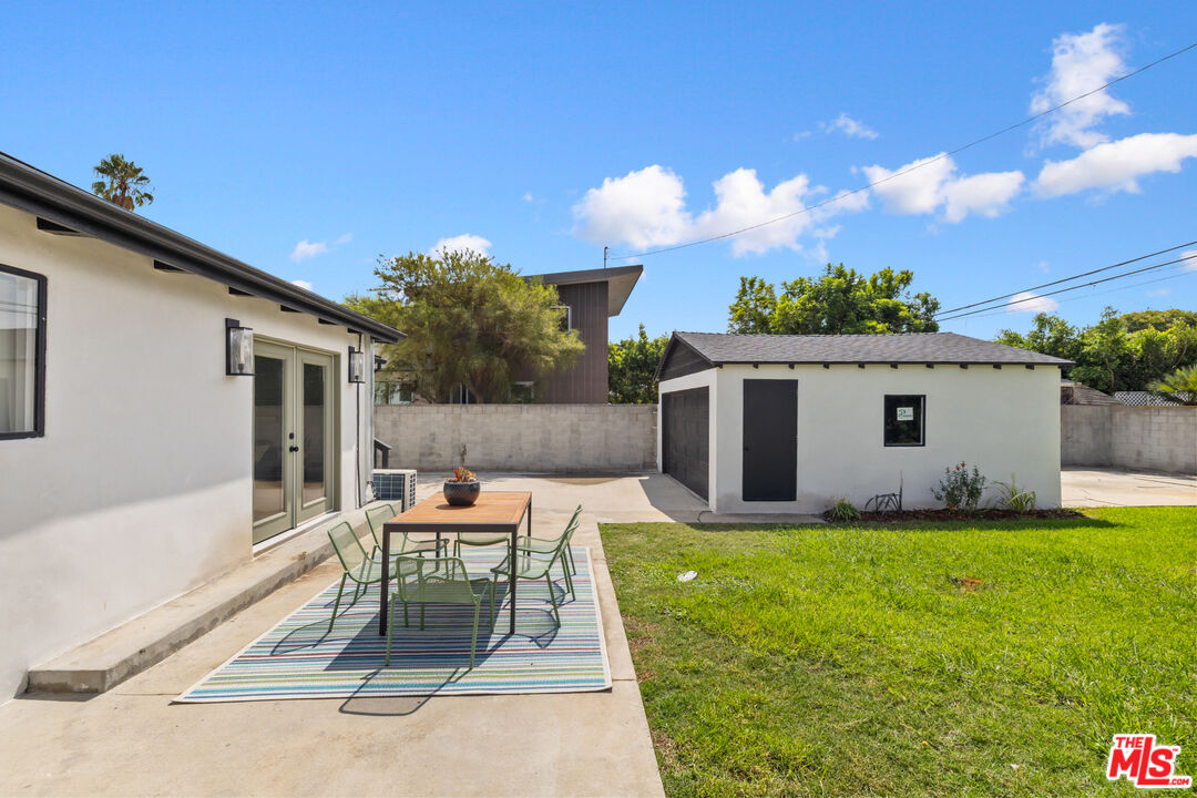 4053 Huron Ave