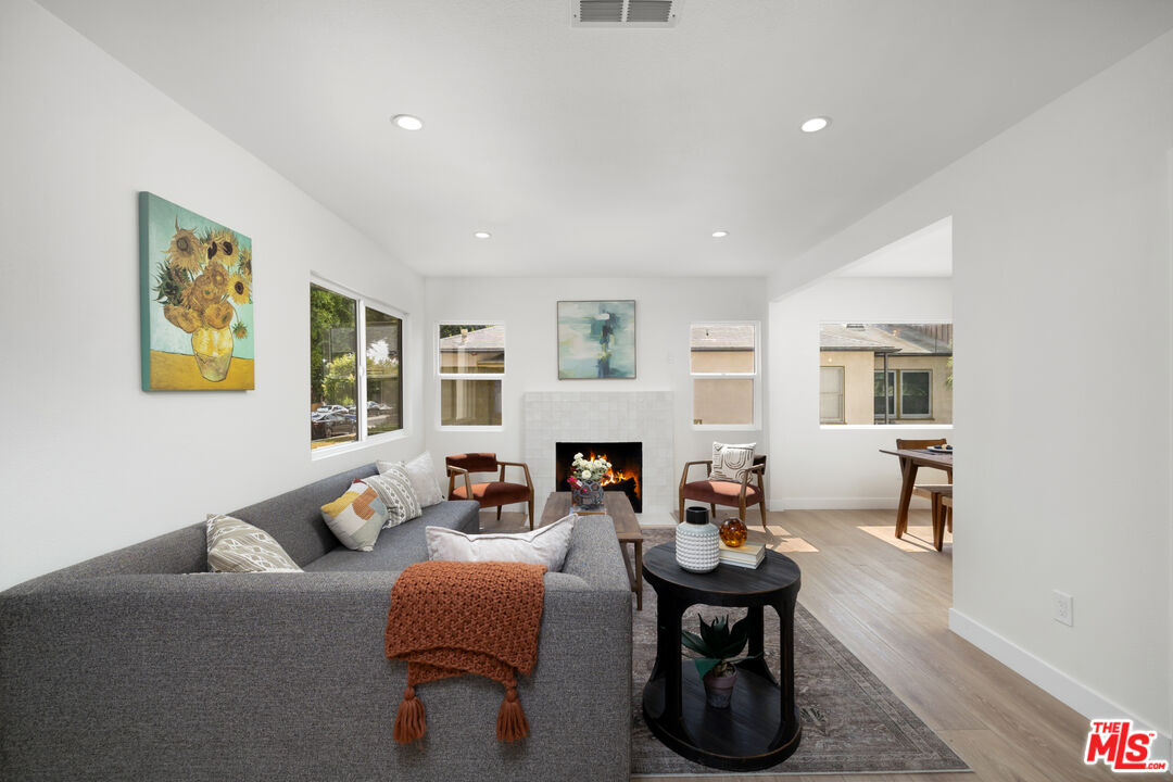 4053 Huron Ave