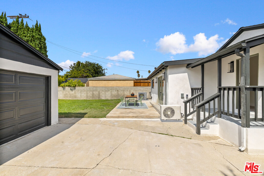 4053 Huron Ave