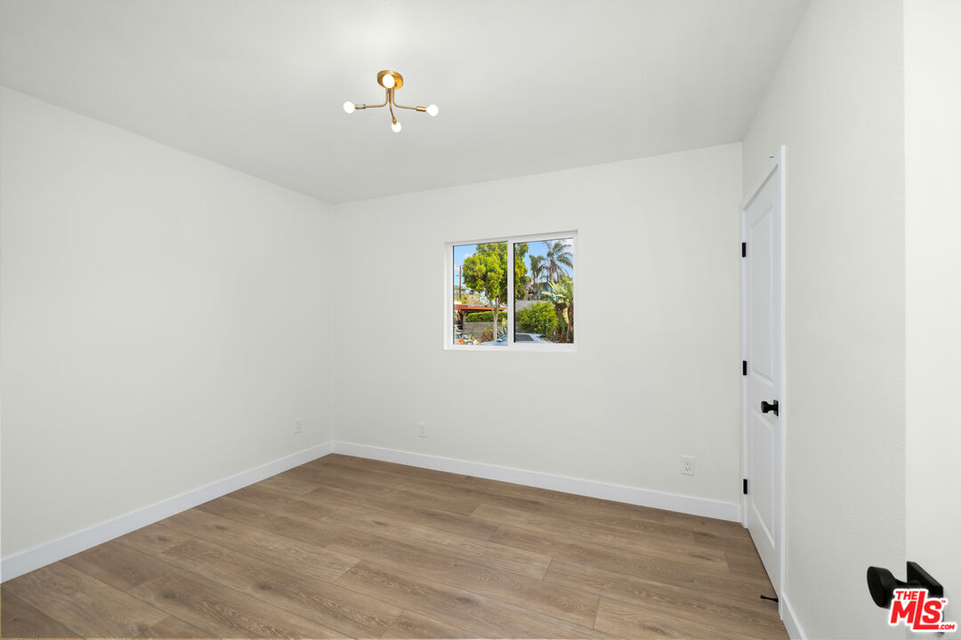 4053 Huron Ave