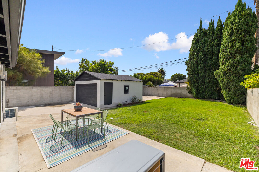 4053 Huron Ave