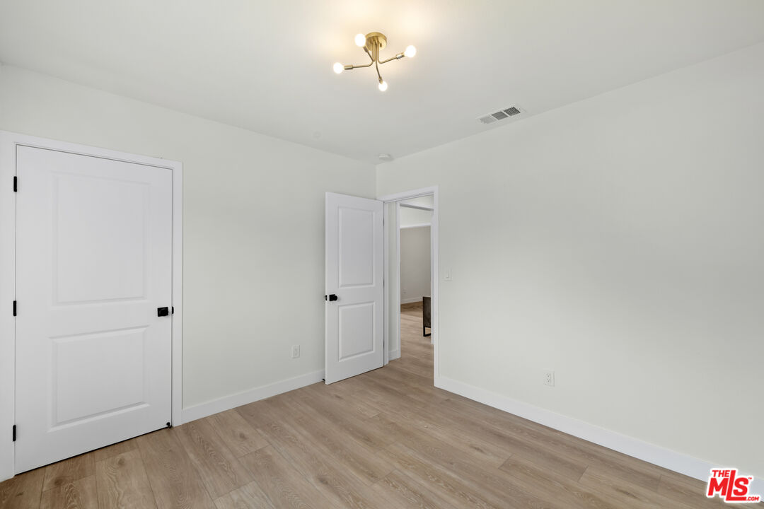 4053 Huron Ave