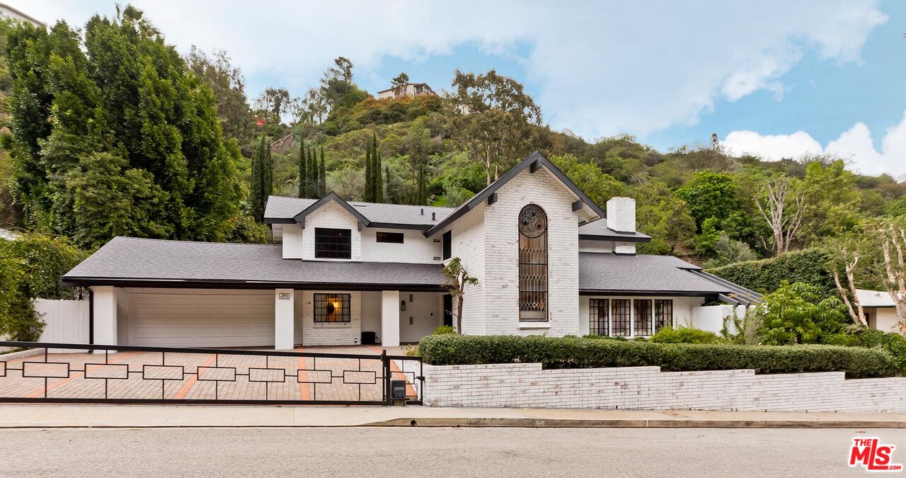 1060 Chantilly Rd