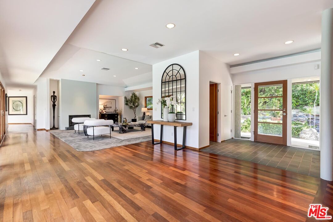 4463 Bergamo Dr