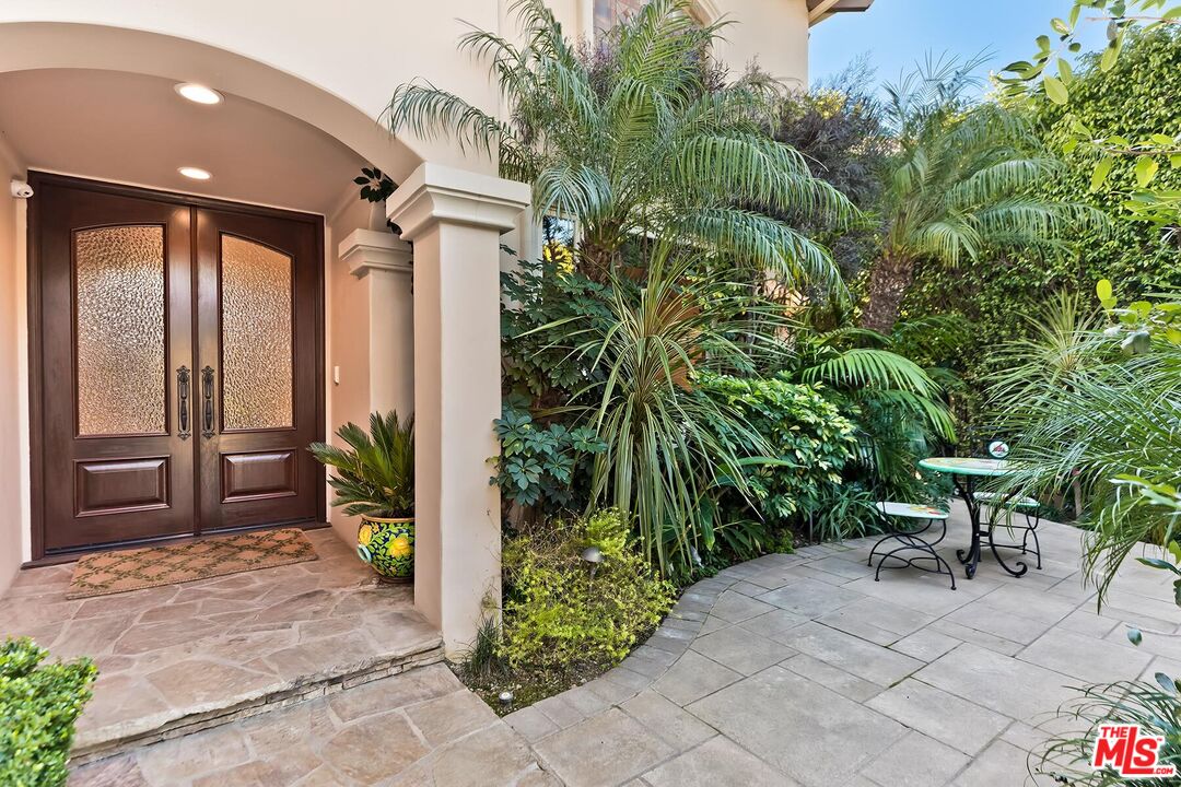 10212 Briarwood Dr