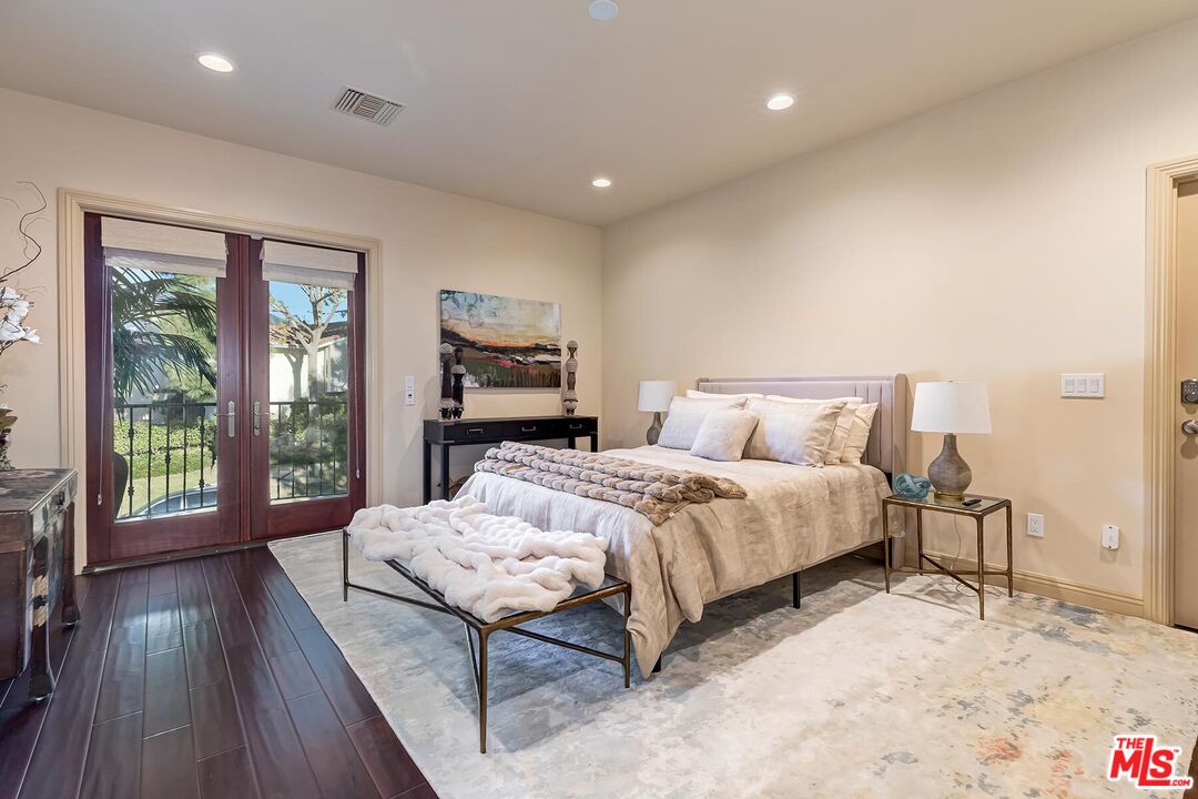 10212 Briarwood Dr
