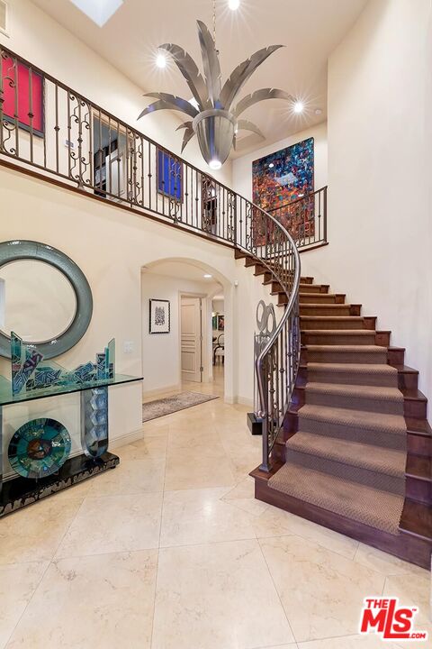 10212 Briarwood Dr