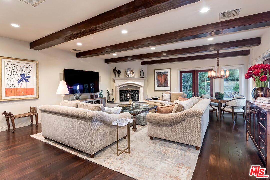 10212 Briarwood Dr
