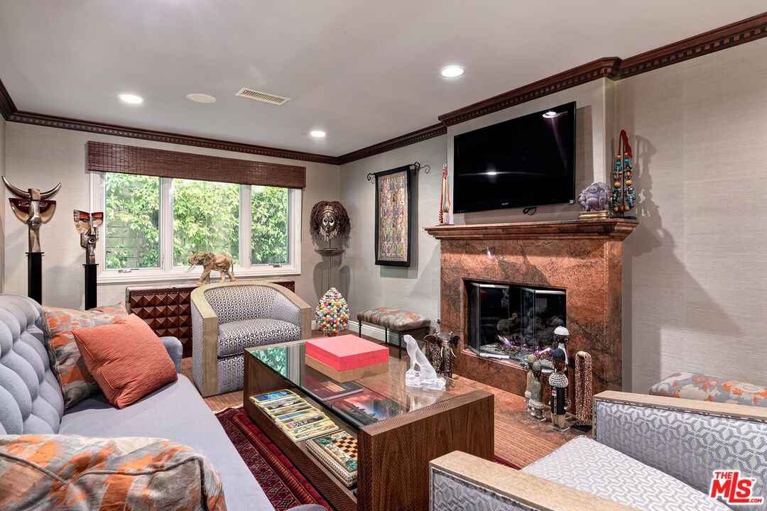 10212 Briarwood Dr