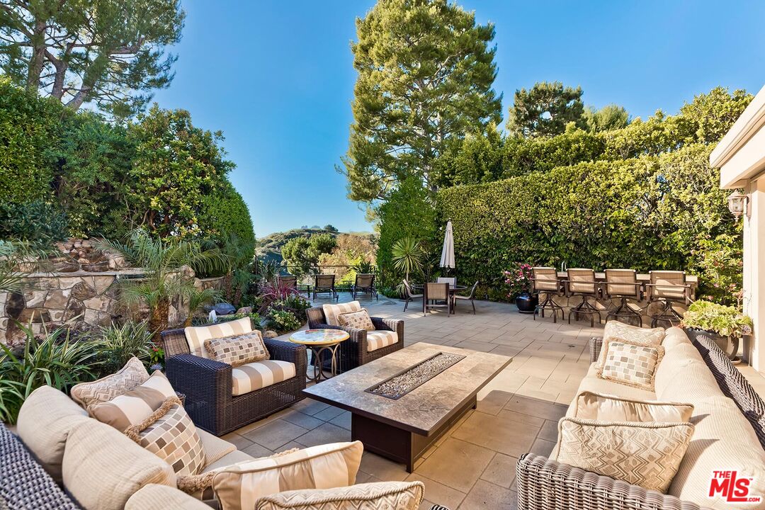 10212 Briarwood Dr